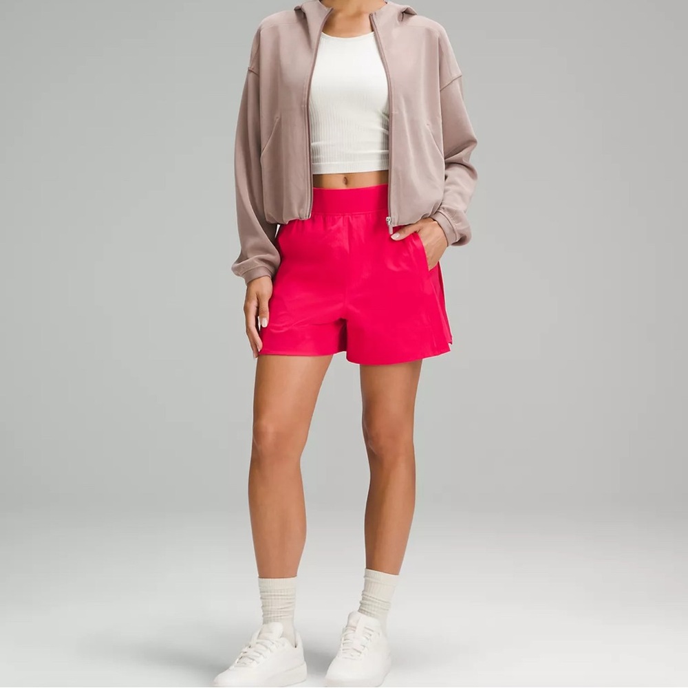 NWT lululemon Stretch Woven High Rise Shorts